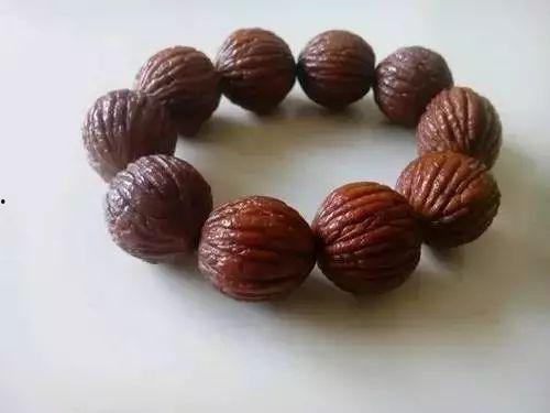 猴头手串吃瓜,吃瓜群众的时尚新宠